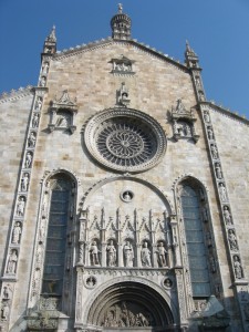 Facciata del Duomo a Como