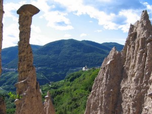 Emozionante visione…chiesa di Segonzano e le omonime piramidi - Segonzano - Trentino