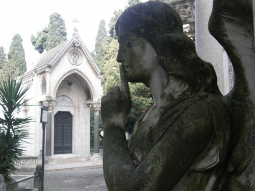 Bari - Piano e in silenzio. Bari - Piano e in silenzio.