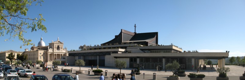 ''Il vecchio ed il nuovo santuario di S.Gabriele'' - Isola del Gran Sasso d'Italia