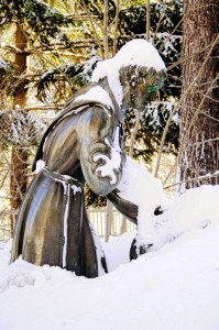 San Francesco sotto la neve… e il lupo.. non si vede!