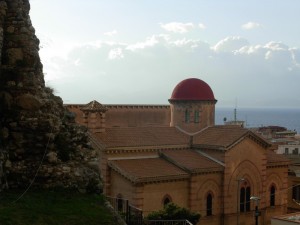 Chiesa degli Ottimati fotografata dal castello Aragonese (RC)