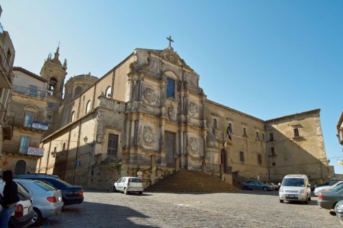 Caltagirone - inponente