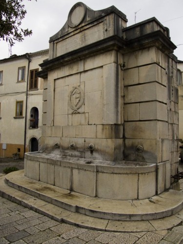 San Giuliano del Sannio - Fontana monumentale