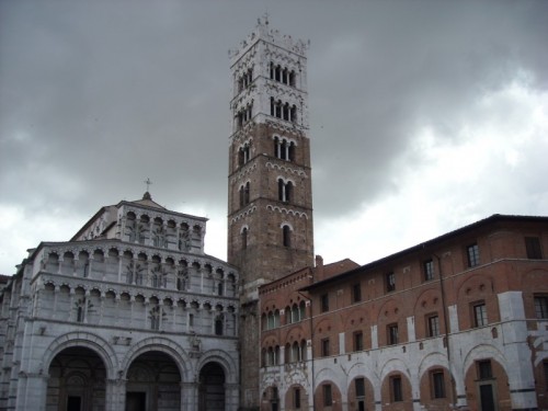Lucca - Chiesa di San Martino (prima del temporale)