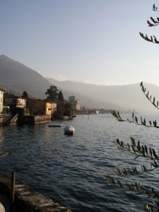 parrocchiale di sale vista dal lago