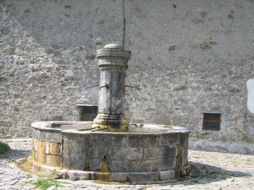 Corniglio - Fontana centrale