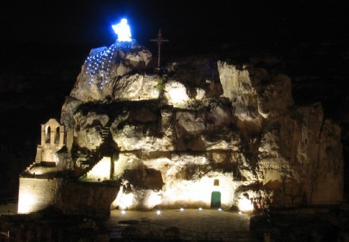 Matera - Angelo elettrico sulla Madonna dell'Idris Matera - Angelo elettrico sulla Madonna dell'Idris