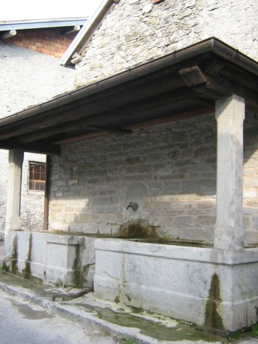 Monchio delle Corti - Fontana nel borgo di Casarola