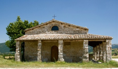 Foligno - Chiesina campestre