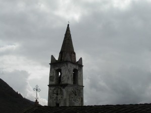 Balboutet, frazione di Usseaux, Val Chisone, campanile chiesa San Bartolomeo