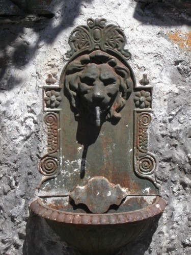 Balme - Balme, Val d'Ala (Lanzo), fontana in ferro