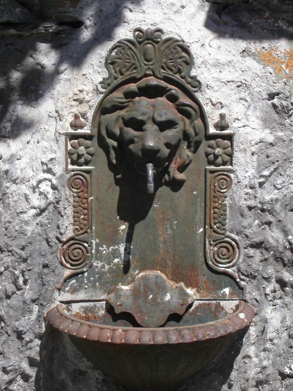 ''Balme, Val d’Ala (Lanzo), fontana in ferro'' - Balme