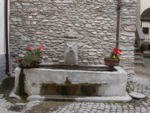Novalesa - Novalesa, Val Cenischia, fontana in pietra