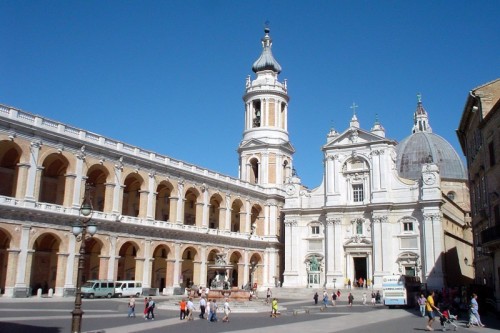Loreto - Bellissima piazza Loreto - Bellissima piazza