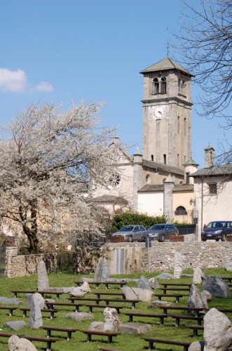 Teglio - Chiesa e campanile Teglio - Chiesa e campanile