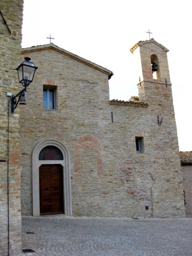 Arcevia - Chiesa di Castiglioni, frazione di Arcevia Arcevia - Chiesa di Castiglioni, frazione di Arcevia