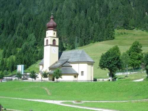 Canazei - chiesetta di montagna