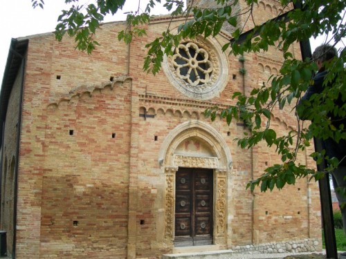 Pianella - La bella chiesa romanica di S.Angelo