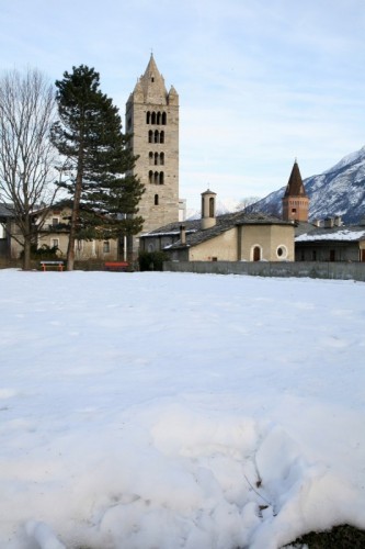 Aosta - campanile della chiesa di St. Orso Aosta - campanile della chiesa di St. Orso