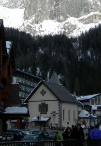 La chiesetta di S.Martino di Castrozza