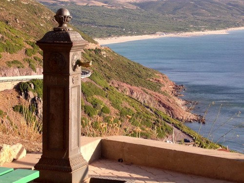 Iglesias - La fontana e la spiaggia Fontanamare Iglesias - La fontana e la spiaggia Fontanamare