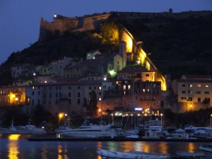 PORTO ERCOLE CON CHIESETTA SULLO SFONDO