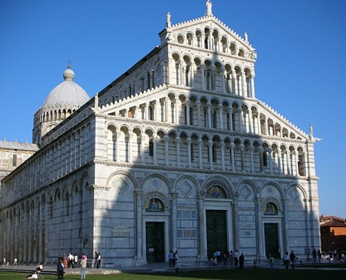 Pisa - Duomo con ombra Battistero - Pisa