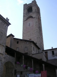 campanile bergamo alta