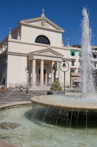 Anzio - Chiesa ss. Pio e Antonio di Anzio Anzio - Chiesa ss. Pio e Antonio di Anzio