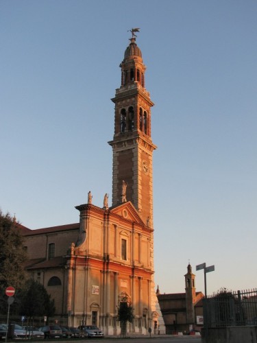 Lendinara - Il 4° campanile più alto d'Italia.