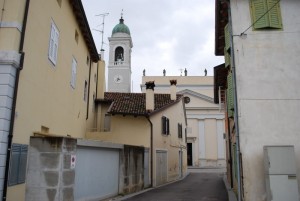 Chiesa dal vicolo