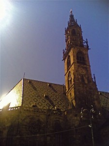 Controluce sul Duomo di Bolzano