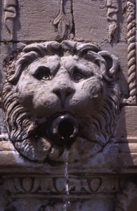 Asolo, particolare di fontana