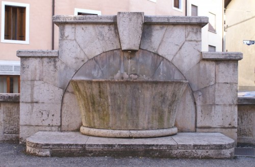 Valdastico - Fontana di Valdastico NR 1