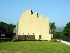 Riola di Vergato - La chiesa disegnata da Alvar Aalto