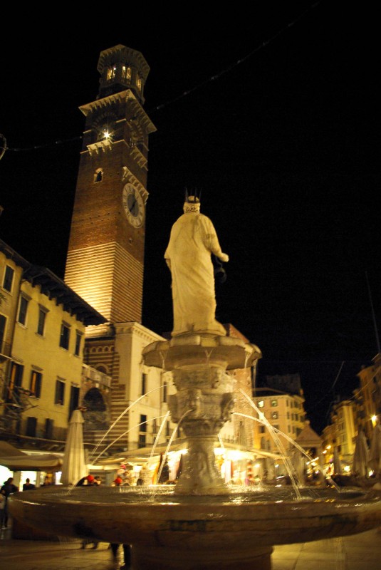 ''Nella piazza piu’ bella di Verona'' - Verona