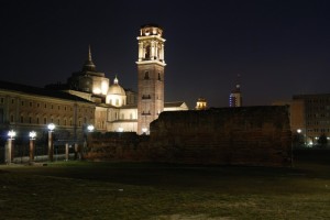 Duomo di San Giovanni Battista ( ripreso dalle porte Palatine )
