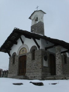 Sestriere, chiesetta della Regina Pacis, costruita nel 1924 per ricordare i caduti della prima guerra mondiale della Val di Susa e della Val Chisone