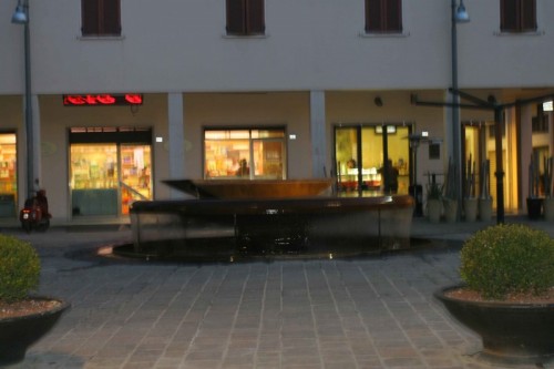 Volta Mantovana - fontana 4