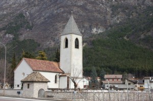 la chiesa del cimitero a Laghetti