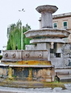 Fontana in piazza del Ponte Girevole