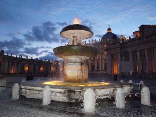 Roma - Fontana in San Pietro