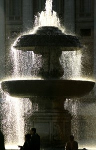 Light Infusion - (Fontana in Piazza San Pietro vista da Nord)