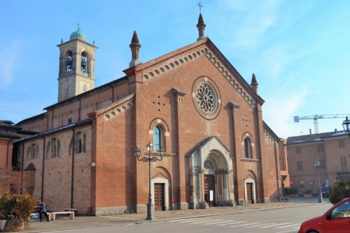 Castelnuovo Scrivia - Chiesa in piazza