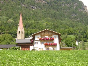 Barbiano (BZ) - Casa e chiesa