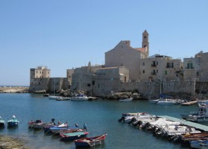 Giovinazzo, borgo di mare