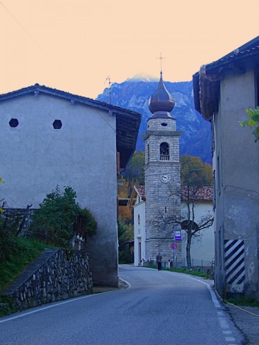 Vallarsa - Scende la Sera lungo le Valli Vallarsa - Scende la Sera lungo le Valli