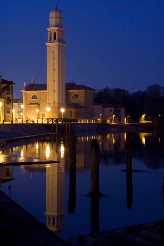 ''LA CHIESA DENTRO IL FIUME'' - Casier