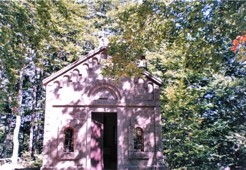 Abetone - la chiesa di montagna nel lago Santo 